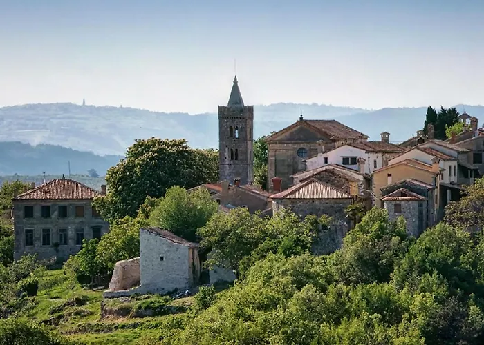 Aurora By Interhome *